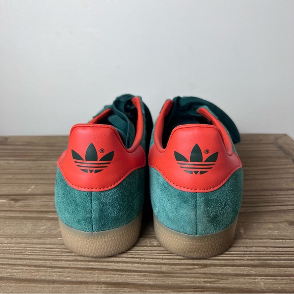 NEW Adidas Gazelle Trainers - Green/Red - Picture 2 of 7